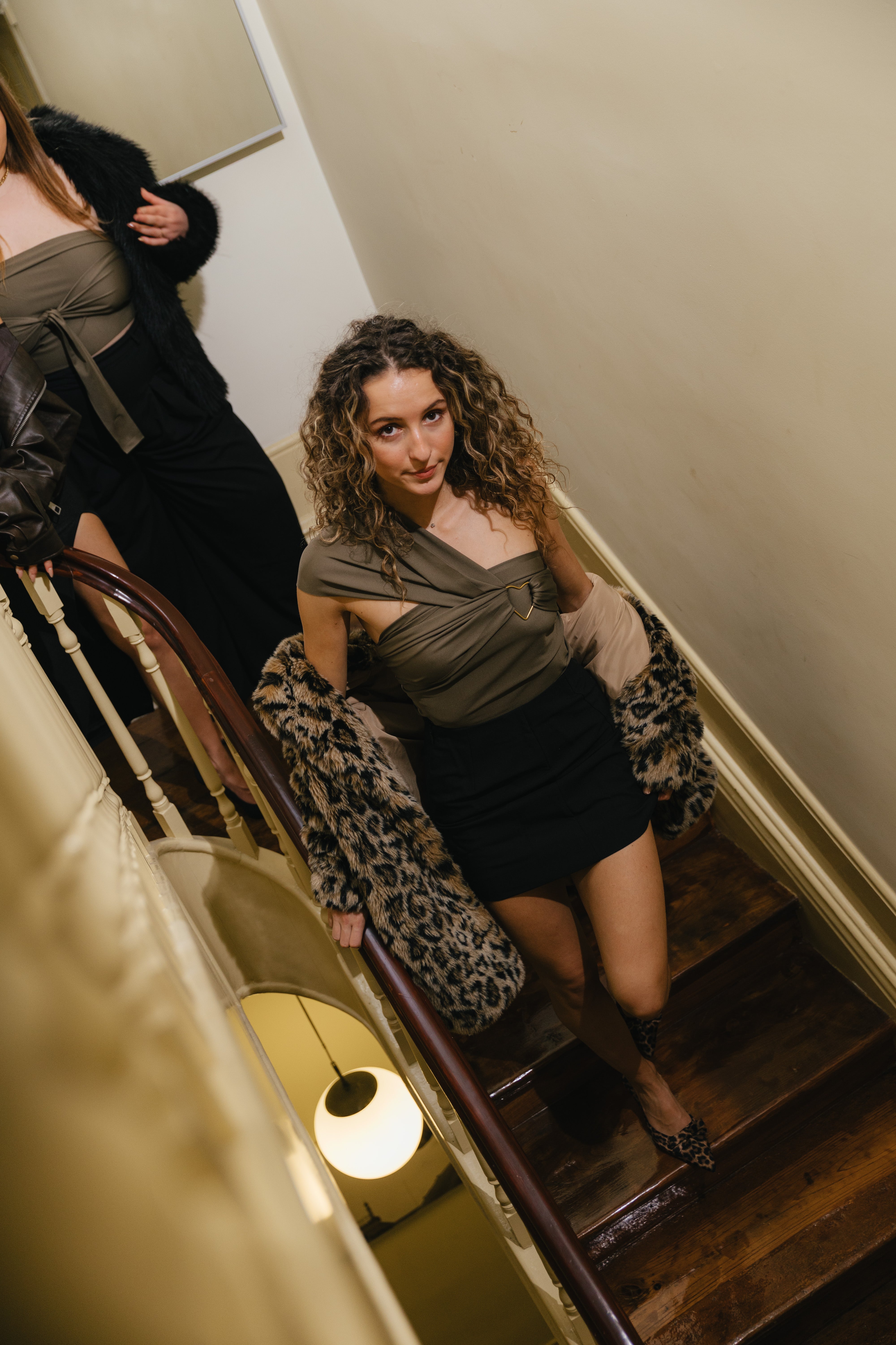 TON INDISPENSABLE KAKI